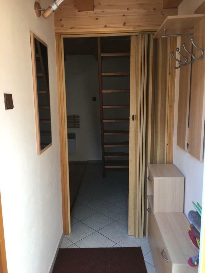 J&M Privat Apartment Zavazna Poruba ภายนอก รูปภาพ